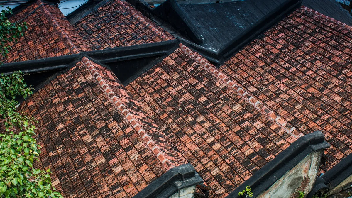 Alligatoring on Flat Roofs: What It Means and How to Fix It — flat roof leaks repair and waterproofing guidance