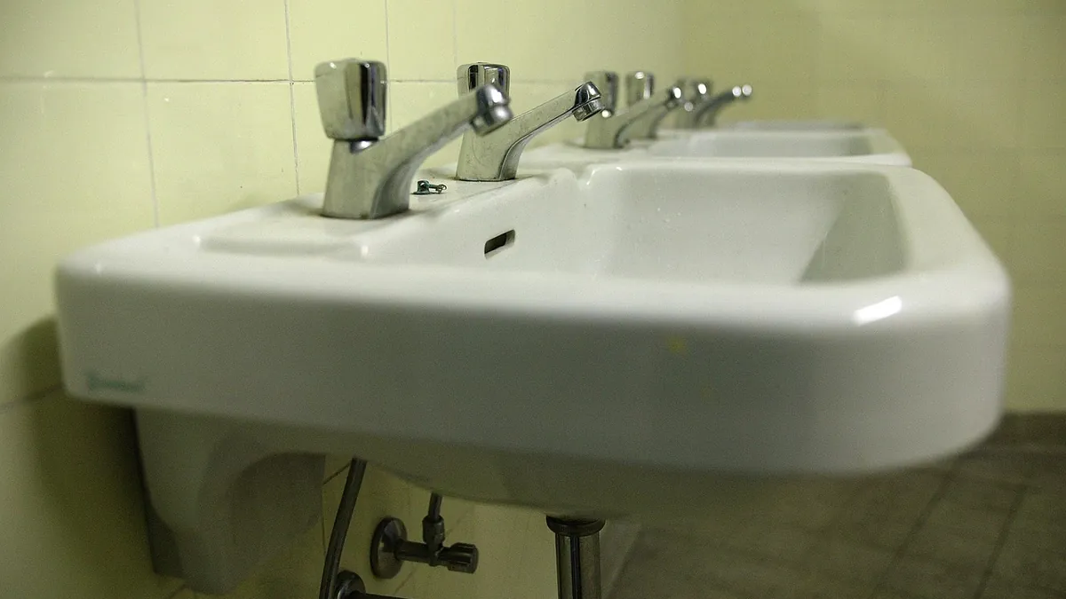 Can You Fix a Leaking Shower Without Removing Tiles? — bathrooms & wet rooms repair and waterproofing guidance
