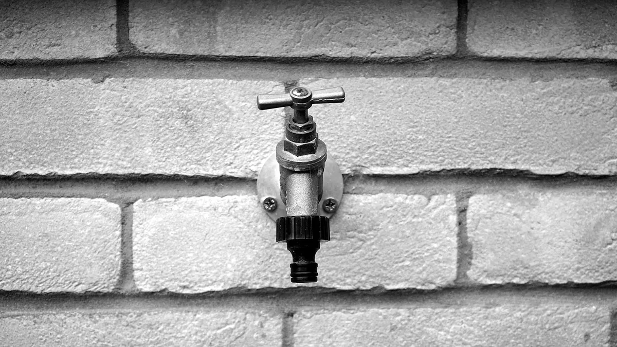 How to Waterproof Gutter Seams on Old Houses — gutters & downspouts repair and waterproofing guidance