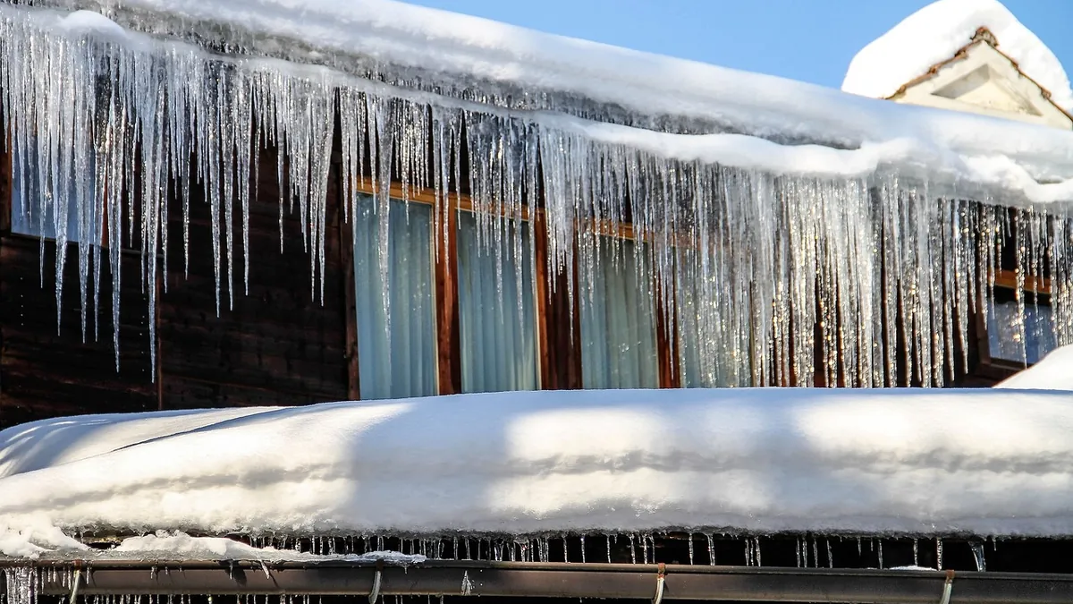 Sagging Gutters: Causes, Correct Pitch and Hanger Repair — gutters & downspouts repair and waterproofing guidance