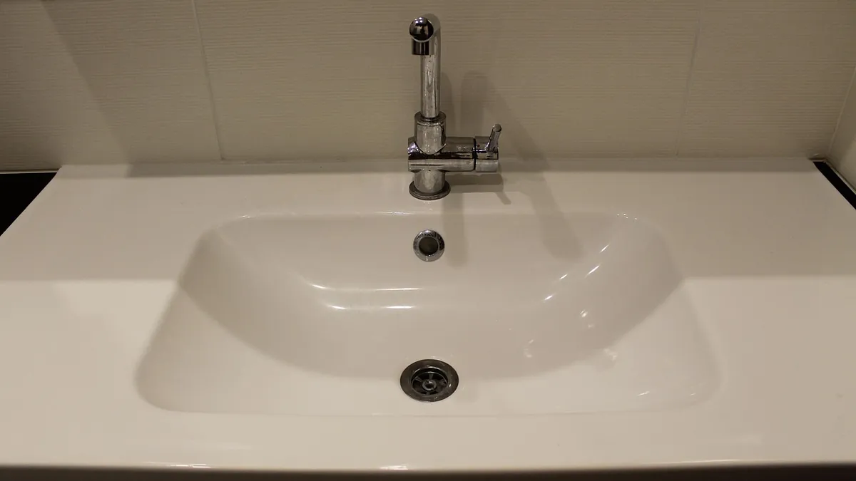 Small Bathroom Waterproofing: Splash Zones and Practical Priorities — bathrooms & wet rooms repair and waterproofing guidance